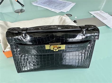 Tourist Pays SK For Fake Hermès Bag In Bangkok, Store 